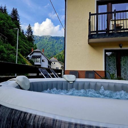 House Utrinek With Free Play Room, Jacuzzy And Garage Podbrdo Luaran gambar