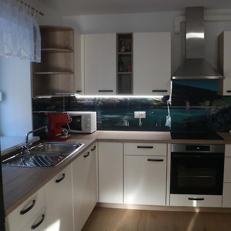 House Utrinek With Free Play Room, Jacuzzy And Garage Podbrdo Luaran gambar
