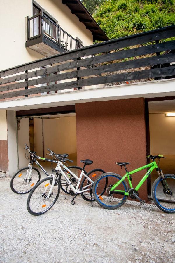 House Utrinek With Free Play Room, Jacuzzy And Garage Podbrdo Luaran gambar
